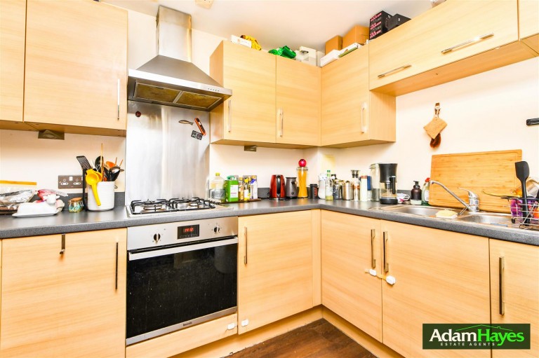 Lankaster Gardens, East Finchley N2