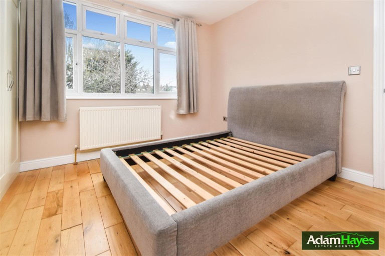 Petworth Road, North Finchley, N12