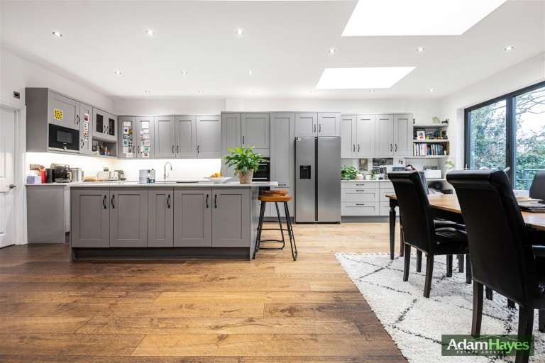 Park Crescent, Finchley, N3