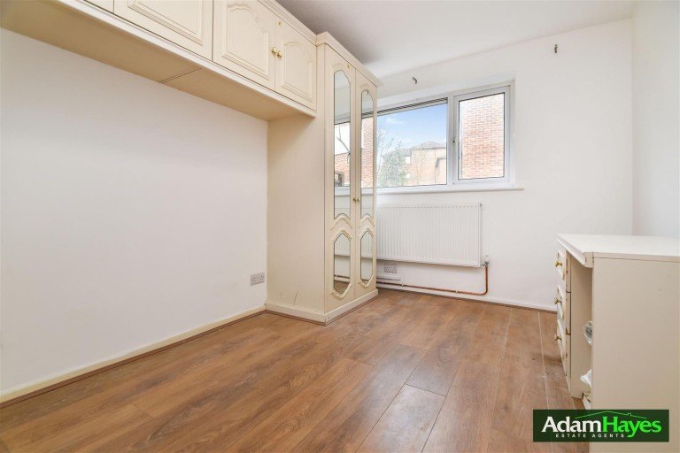 Gainsborough Road, Wooside Park, N12