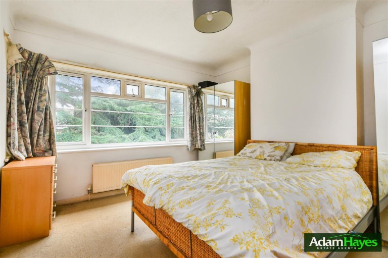 Nether Street, North Finchley, N12