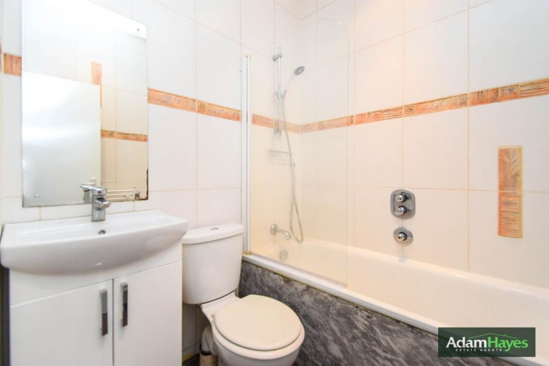 Regents Park Road, Finchley Central, N3