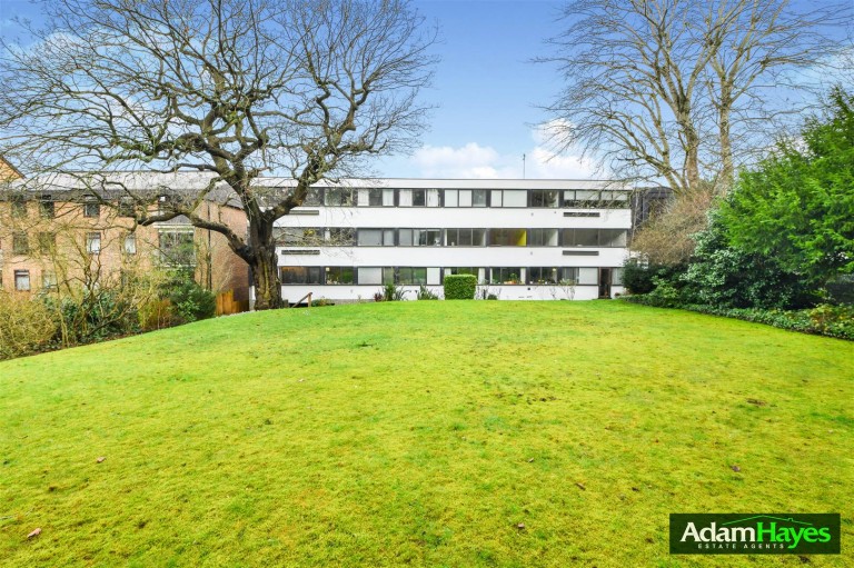 Avenue Road, Highgate, N6