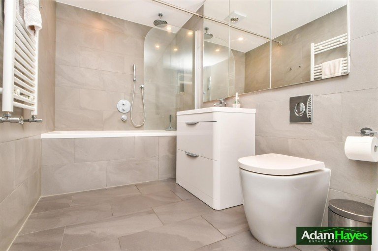 Woodside Grange Road, North Finchley N12