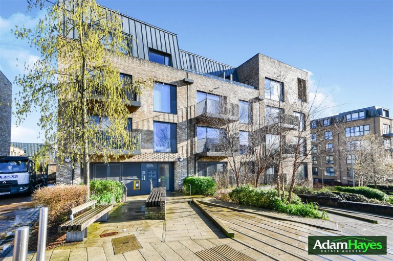 Regiment Hill, Mill Hill, NW7