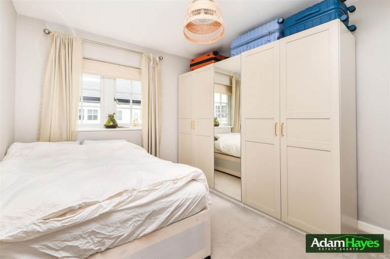 Cornwall Avenue, Finchley, N3