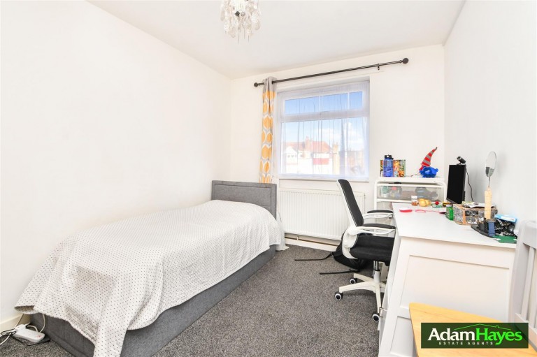 High Road, North Finchley, N12