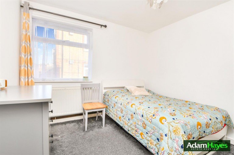 High Road, North Finchley, N12