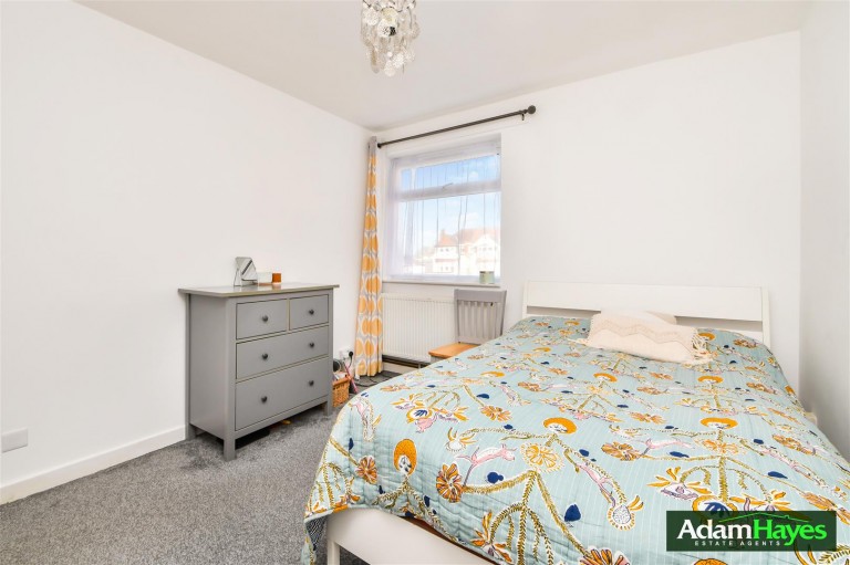 High Road, North Finchley, N12