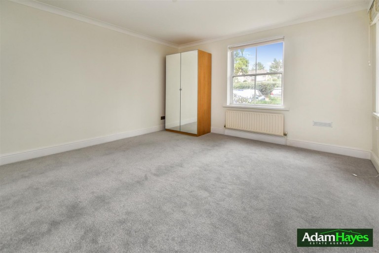 Woodside Avenue, Woodside Park, N12