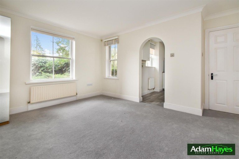 Woodside Avenue, Woodside Park, N12