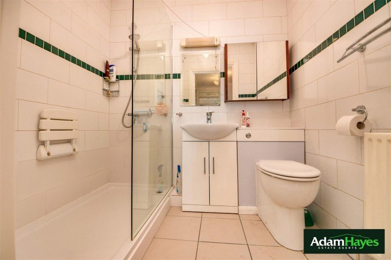 Sandringham Gardens, North Finchley, N12