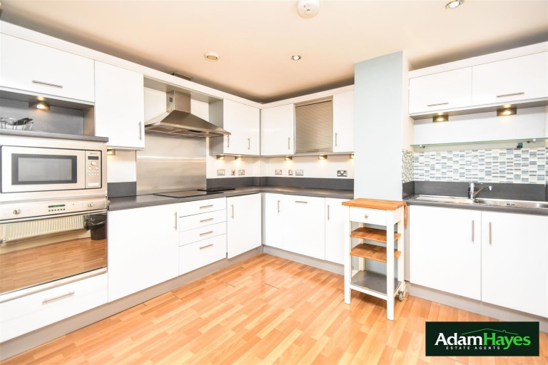 Kingsway, North Finchley, N12