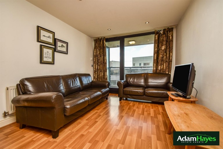 Kingsway, North Finchley, N12