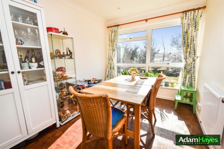 Heath View, East Finchley N2