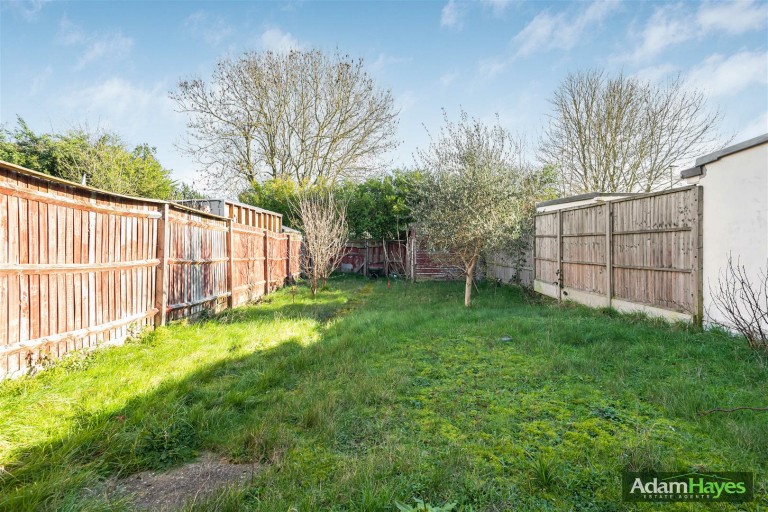 Summers Lane, North Finchley, N12