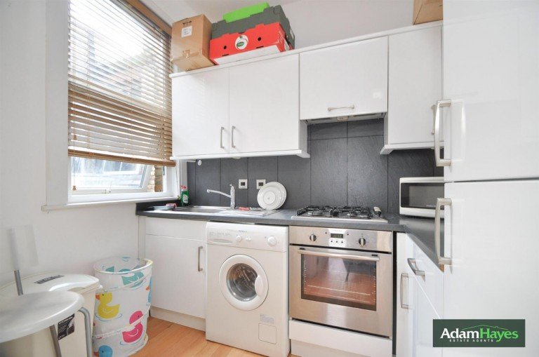 Ballards Lane, Finchley Central, N3