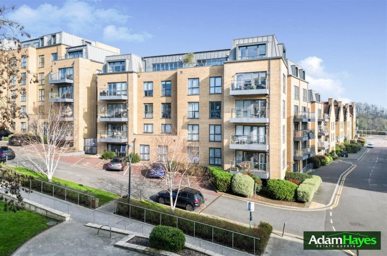 Royal Engineers Way, Mill Hill, NW7