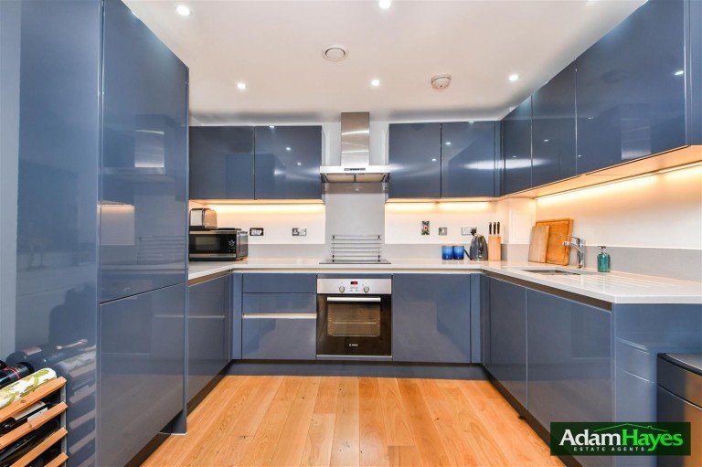 Royal Engineers Way, Mill Hill, NW7