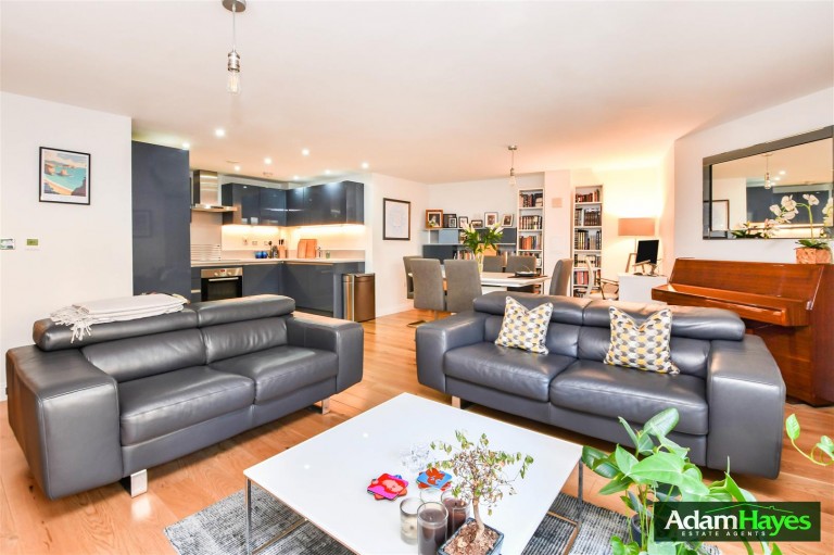 Royal Engineers Way, Mill Hill, NW7