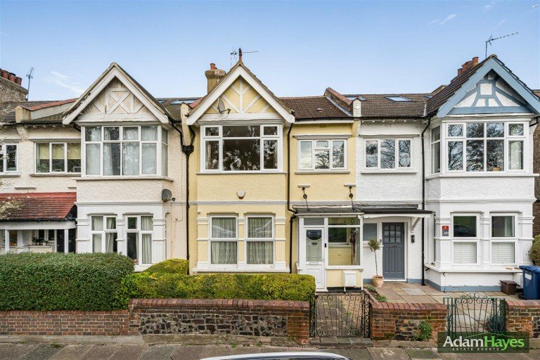 Briarfield Avenue, Finchley, N3