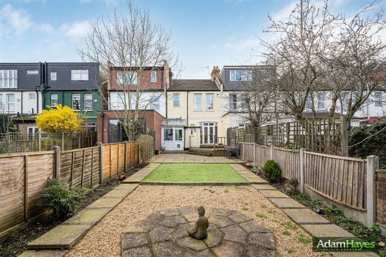 Briarfield Avenue, Finchley, N3