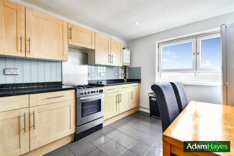 Rogers Walk, Woodside Park N12