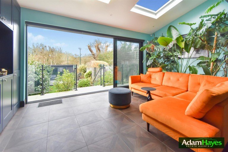 Brent Way, West Finchley, N3