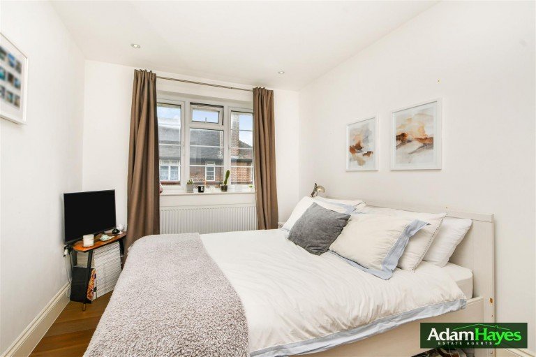 Beaufort Park, Hampstead Garden Suburb, NW11