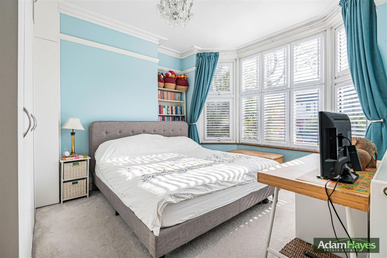 Squires Lane, Finchley, N3