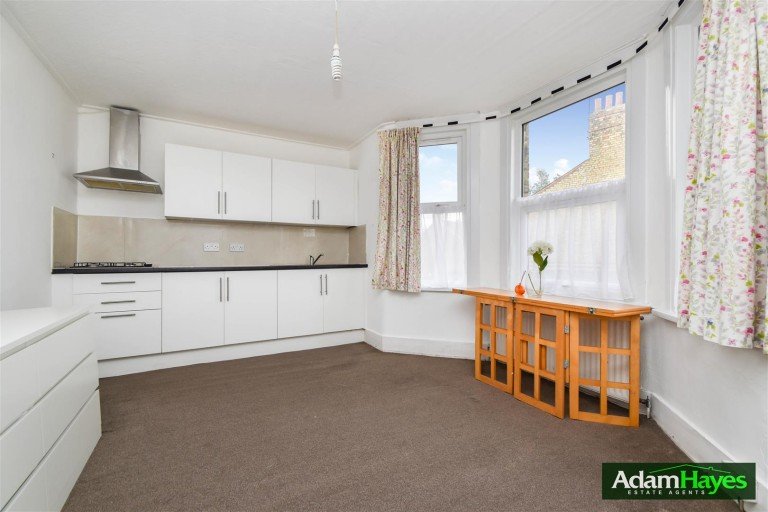 Nether Street, North Finchley, N12