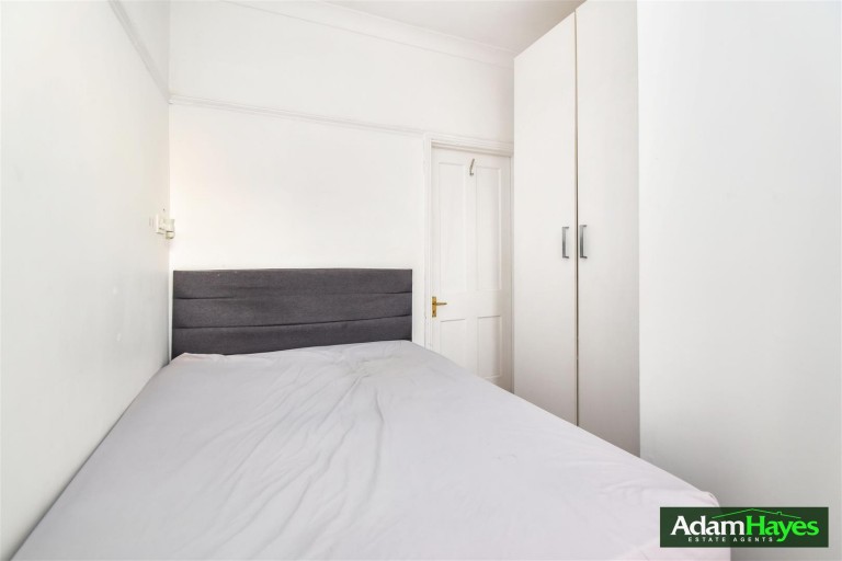 Nether Street, North Finchley, N12