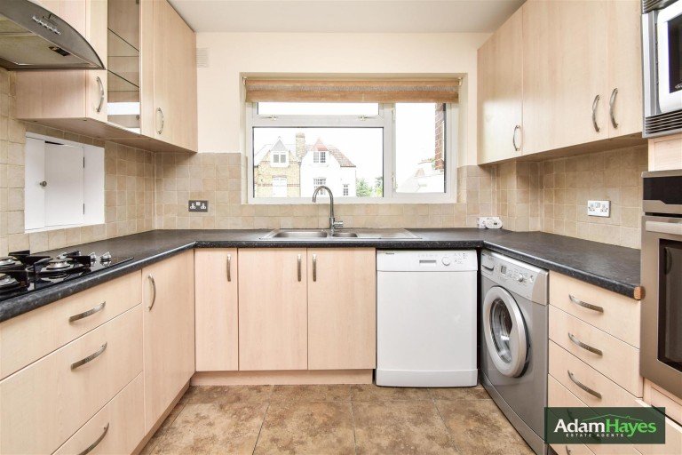 Athenaeum Road, Whetstone, N20