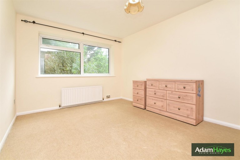 Athenaeum Road, Whetstone, N20