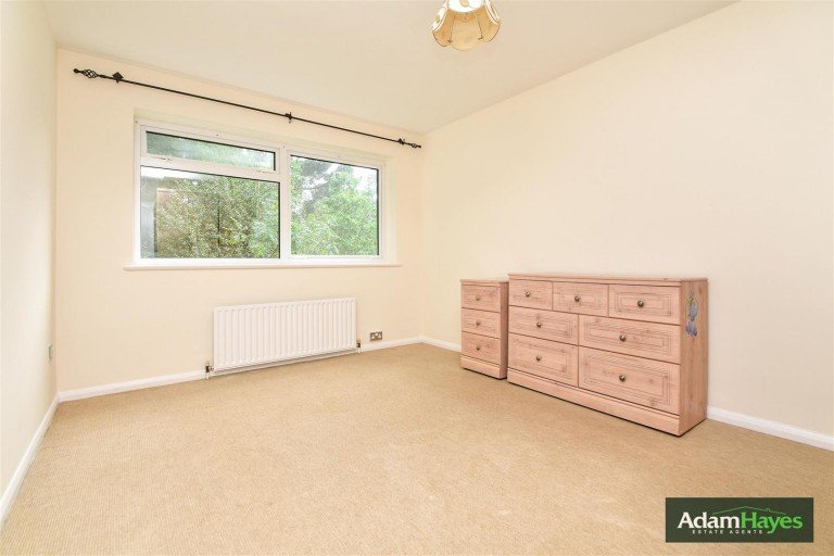 Athenaeum Road, Whetstone, N20