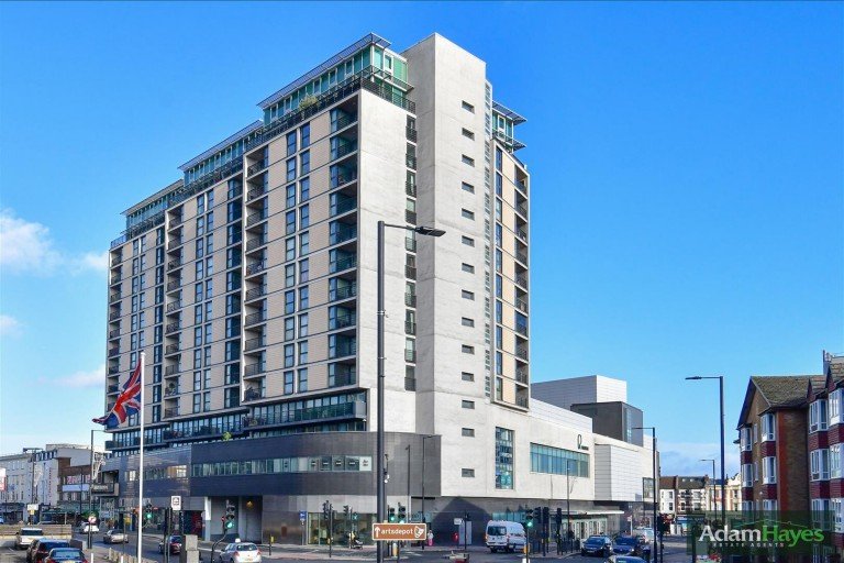 Kingsway, North Finchley, N12