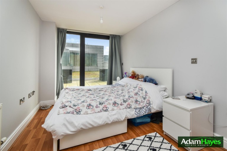 Kingsway, North Finchley, N12