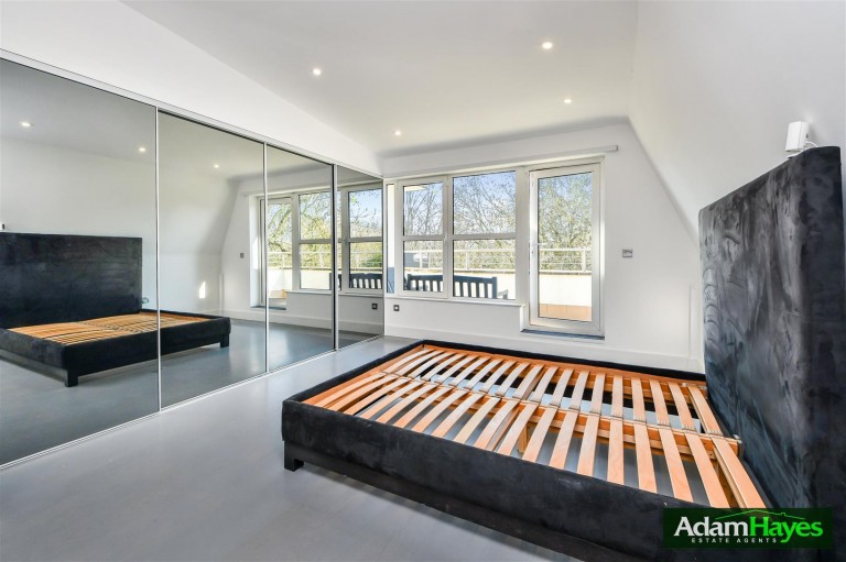 Broughton Avenue, Finchley, N3