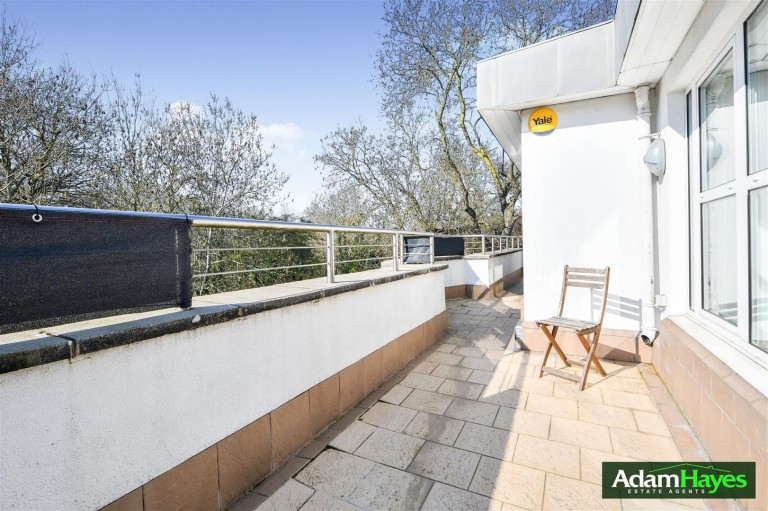 Broughton Avenue, Finchley, N3