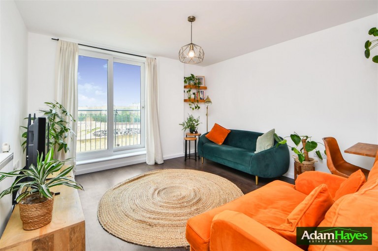 Lankaster Gardens, East Finchley, N2