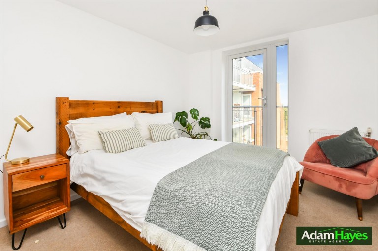 Lankaster Gardens, East Finchley, N2