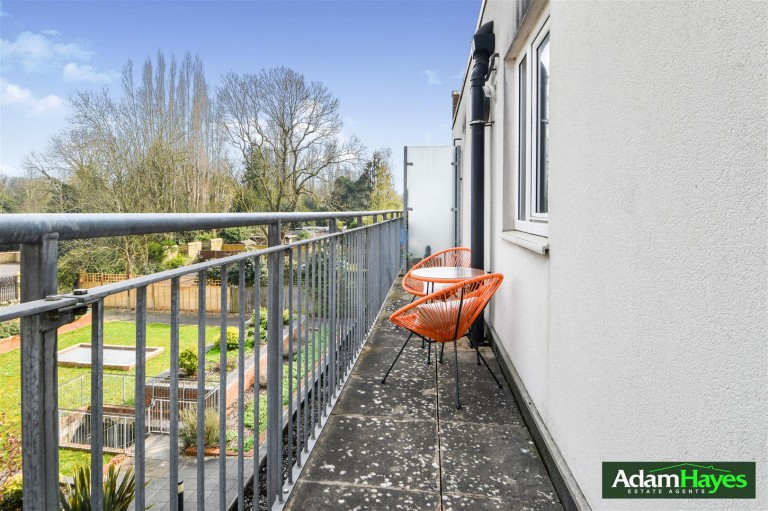 Lankaster Gardens, East Finchley, N2