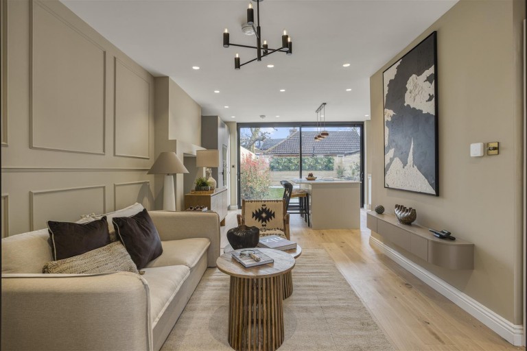 Fallow Court Avenue, North Finchley, N12