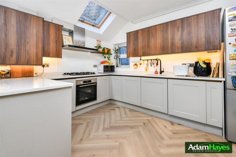 Dollis Road, Finchley Central, N3