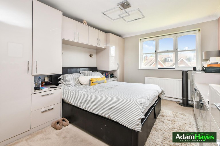 Holders Hill Road, Hendon, NW4