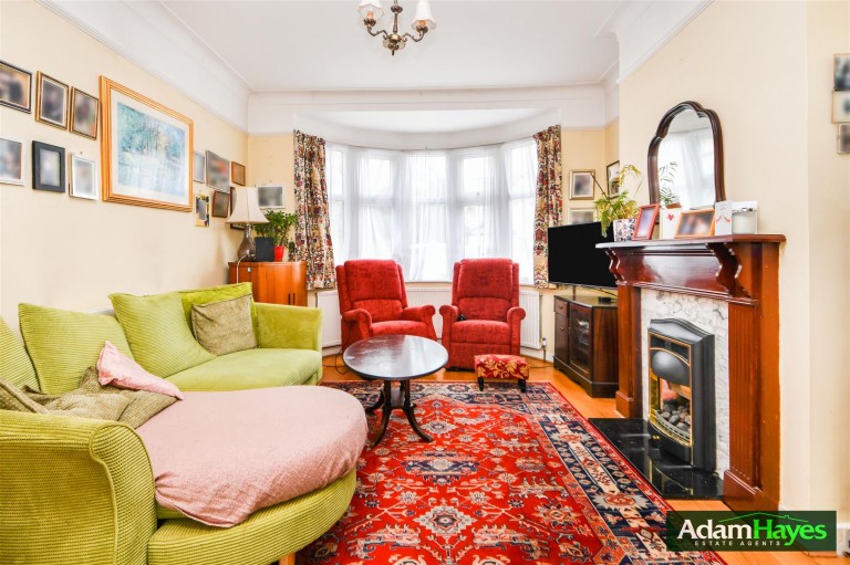 Limes Avenue, North Finchley, N12