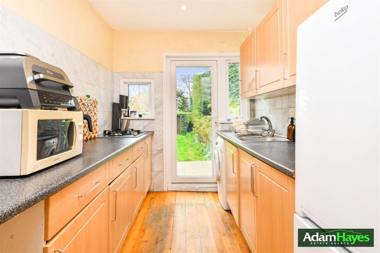 Limes Avenue, North Finchley, N12