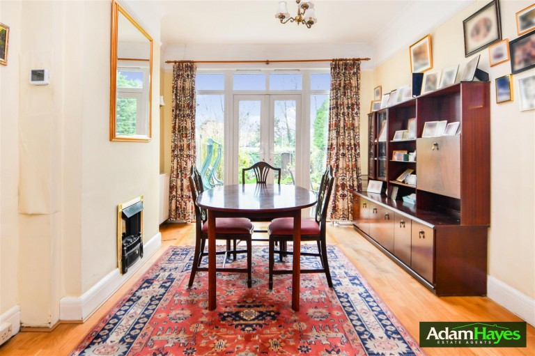 Limes Avenue, North Finchley, N12