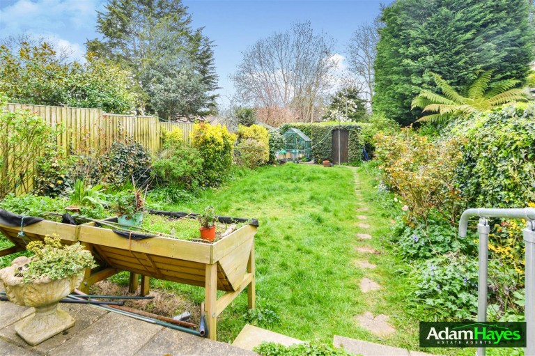 Limes Avenue, North Finchley, N12