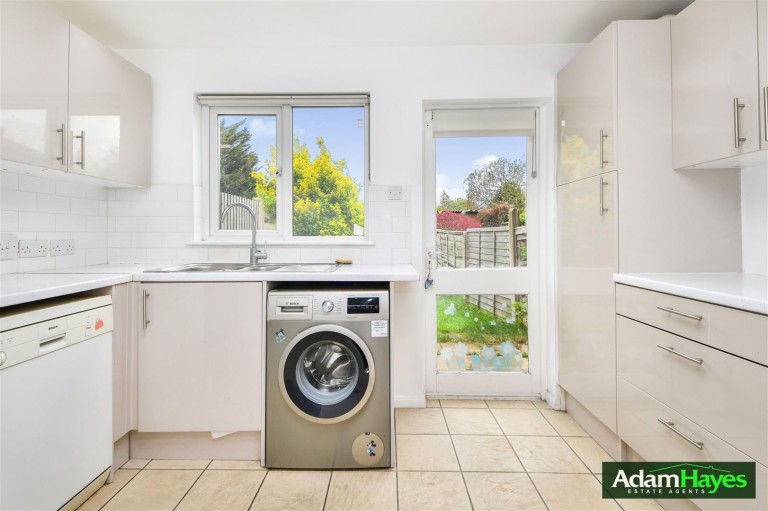 Rowlands Close, Mill Hill NW7